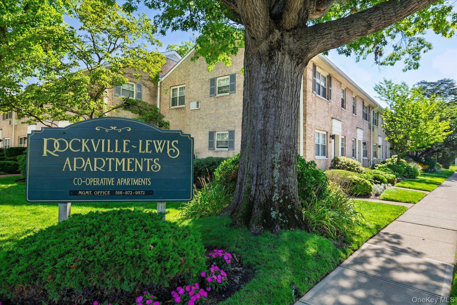 411 Merrick RD #A, Rockville Centre, NY 11570