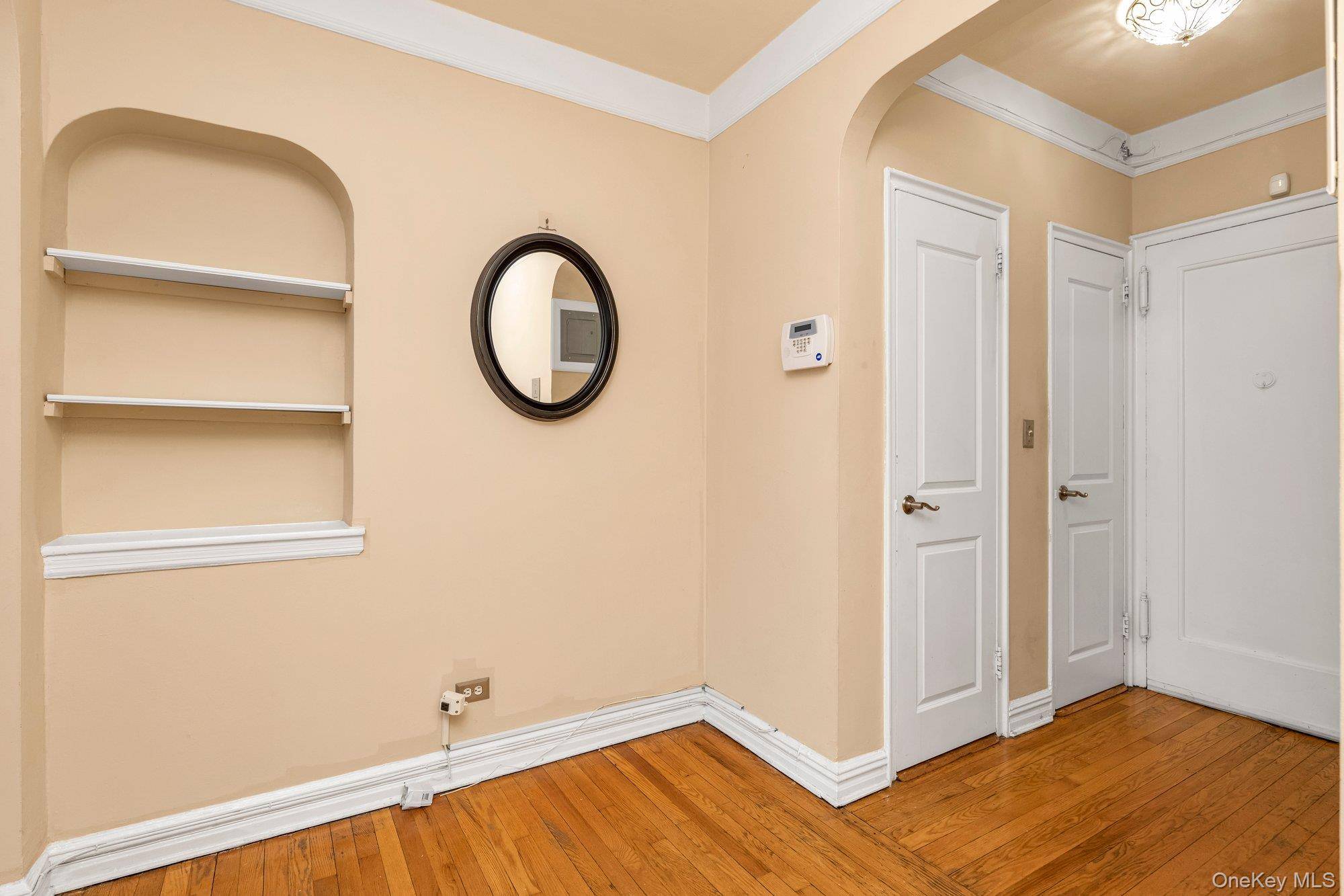 55 Grand AVE #2A, Rockville Centre, NY 11570