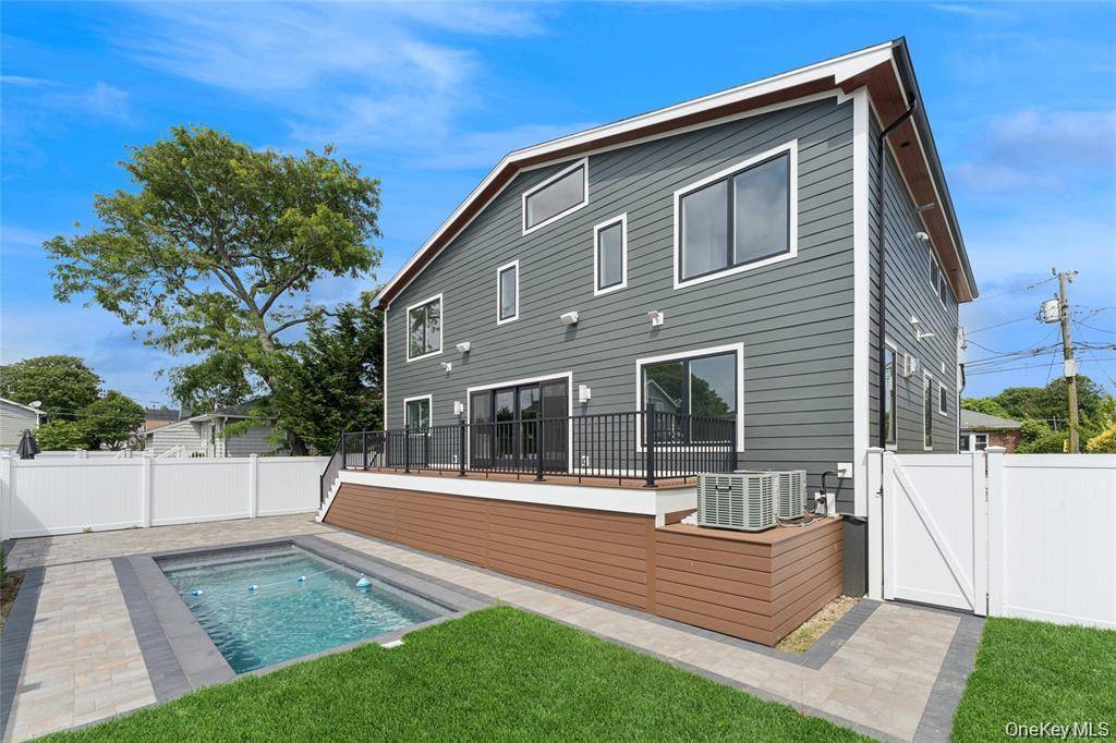 141 Flamingo ST, Atlantic Beach, NY 11509