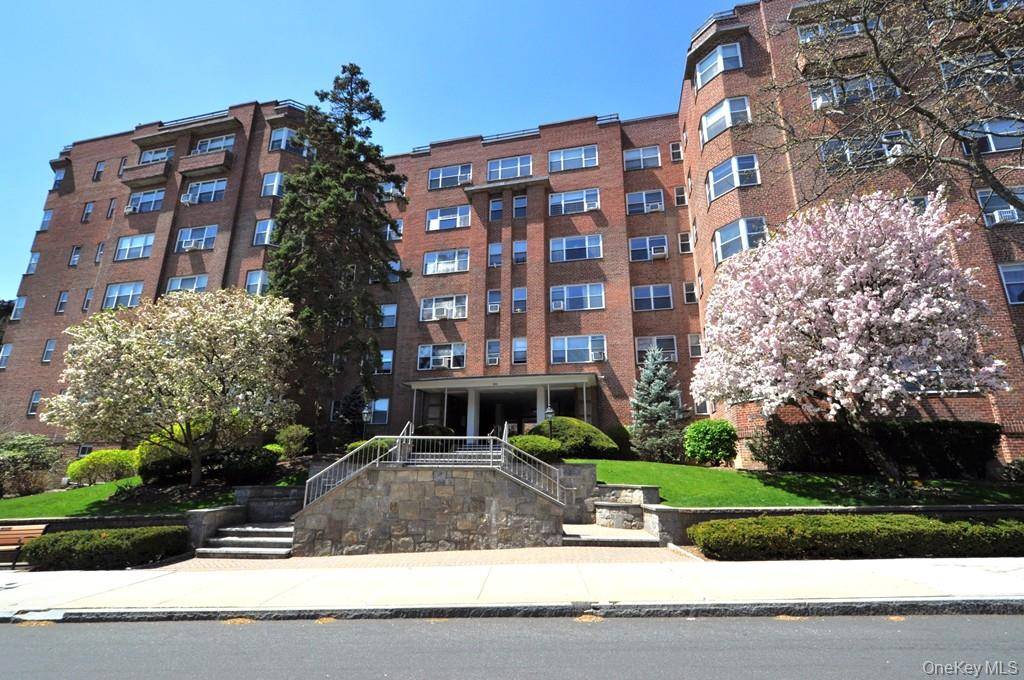235 Garth RD #E2E, Scarsdale, NY 10583