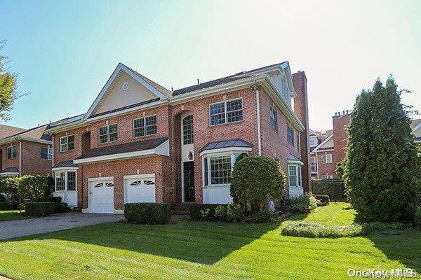 4a Nassau DR, Great Neck, NY 11021