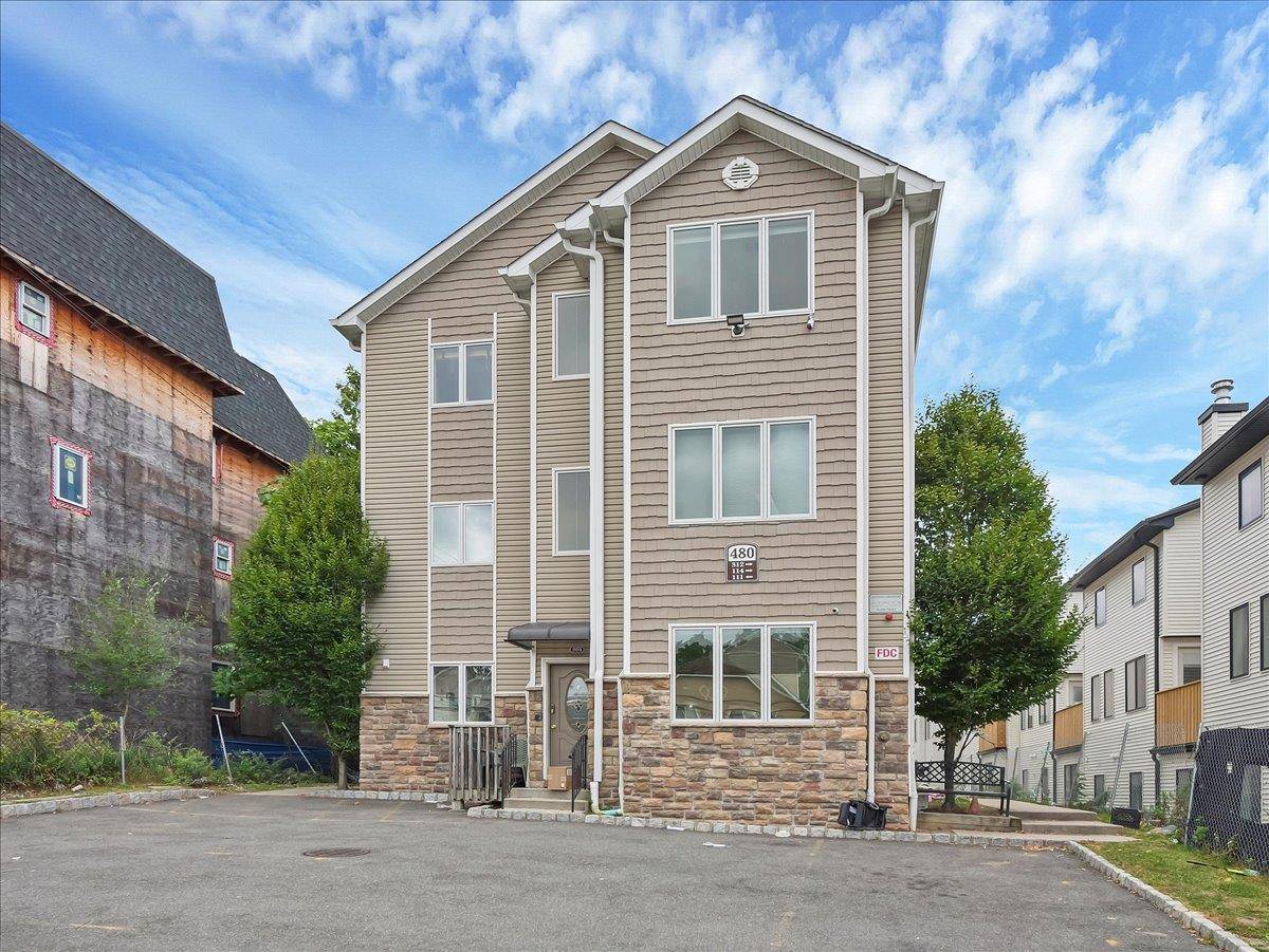 480 W Central AVE, Spring Valley, NY 10977
