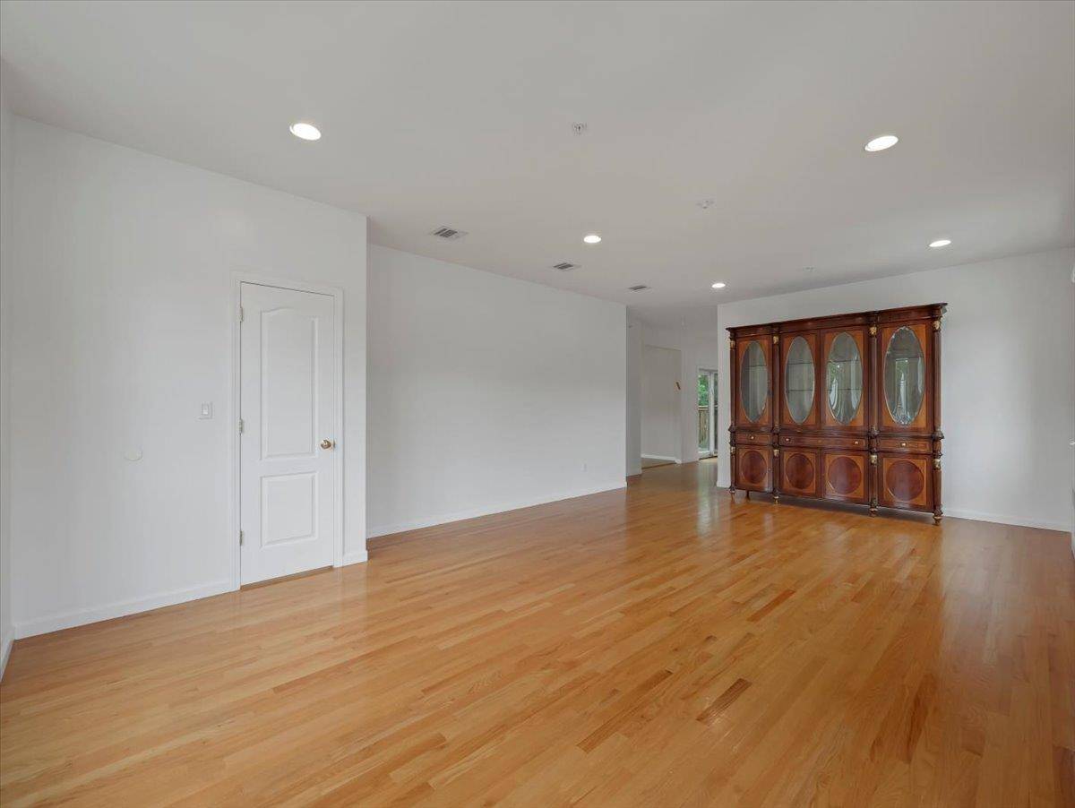 480 W Central AVE, Spring Valley, NY 10977