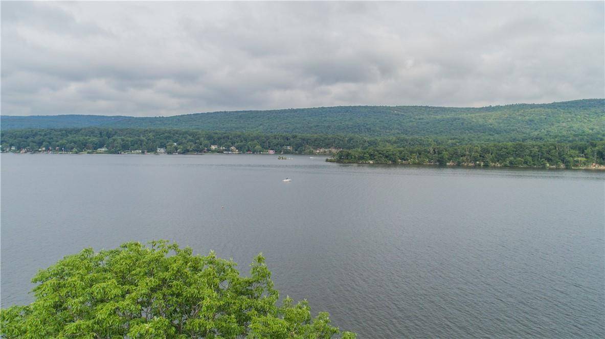 26 Cove RD, Greenwood Lake, NY 10925