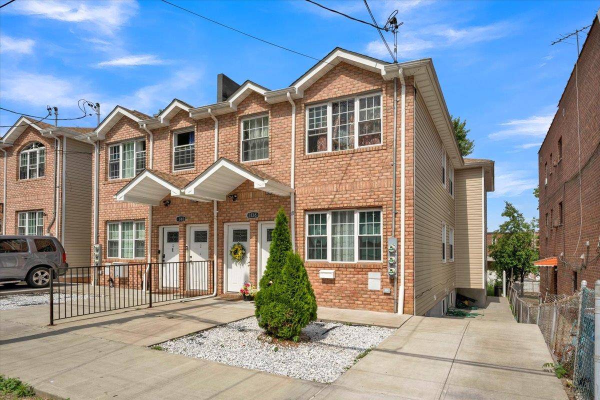 3136 Mickle AVE, Bronx, NY 10469