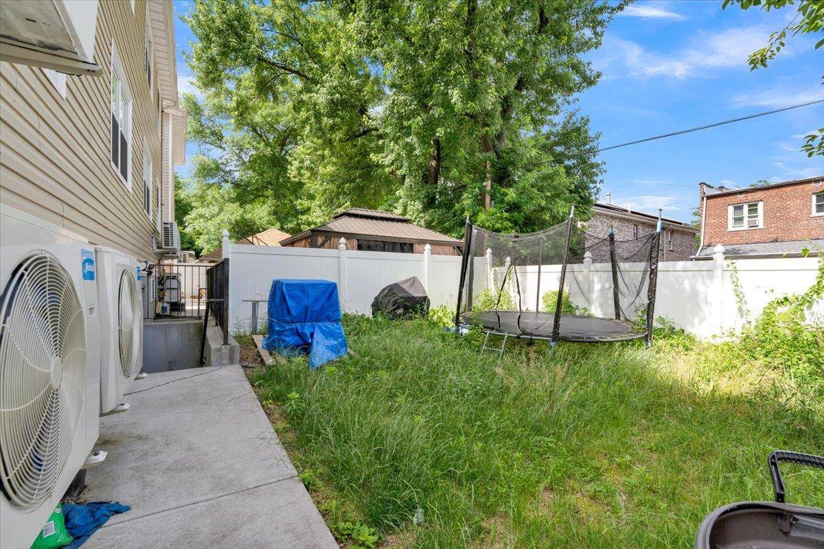 3136 Mickle AVE, Bronx, NY 10469