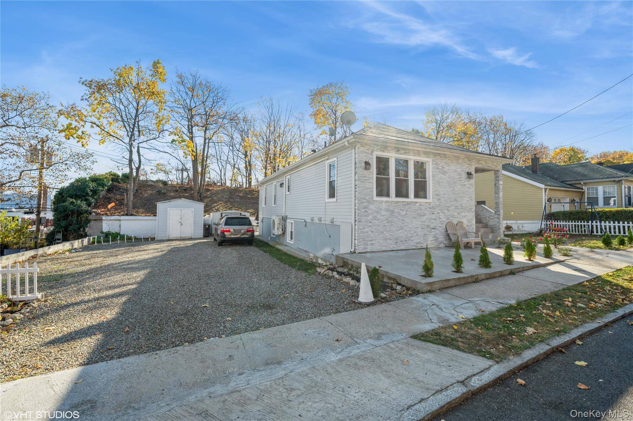 15 Saint Pauls PL, Mount Vernon, NY 10550