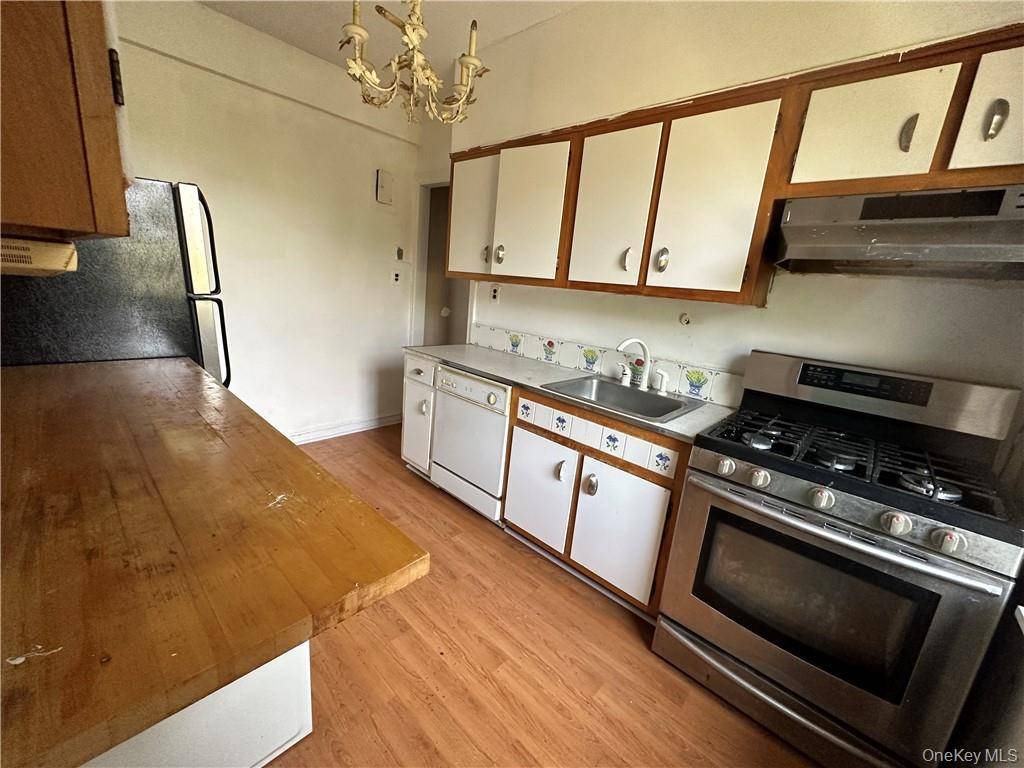 17506 Devonshire BLVD #4C, Jamaica Hills, NY 11432