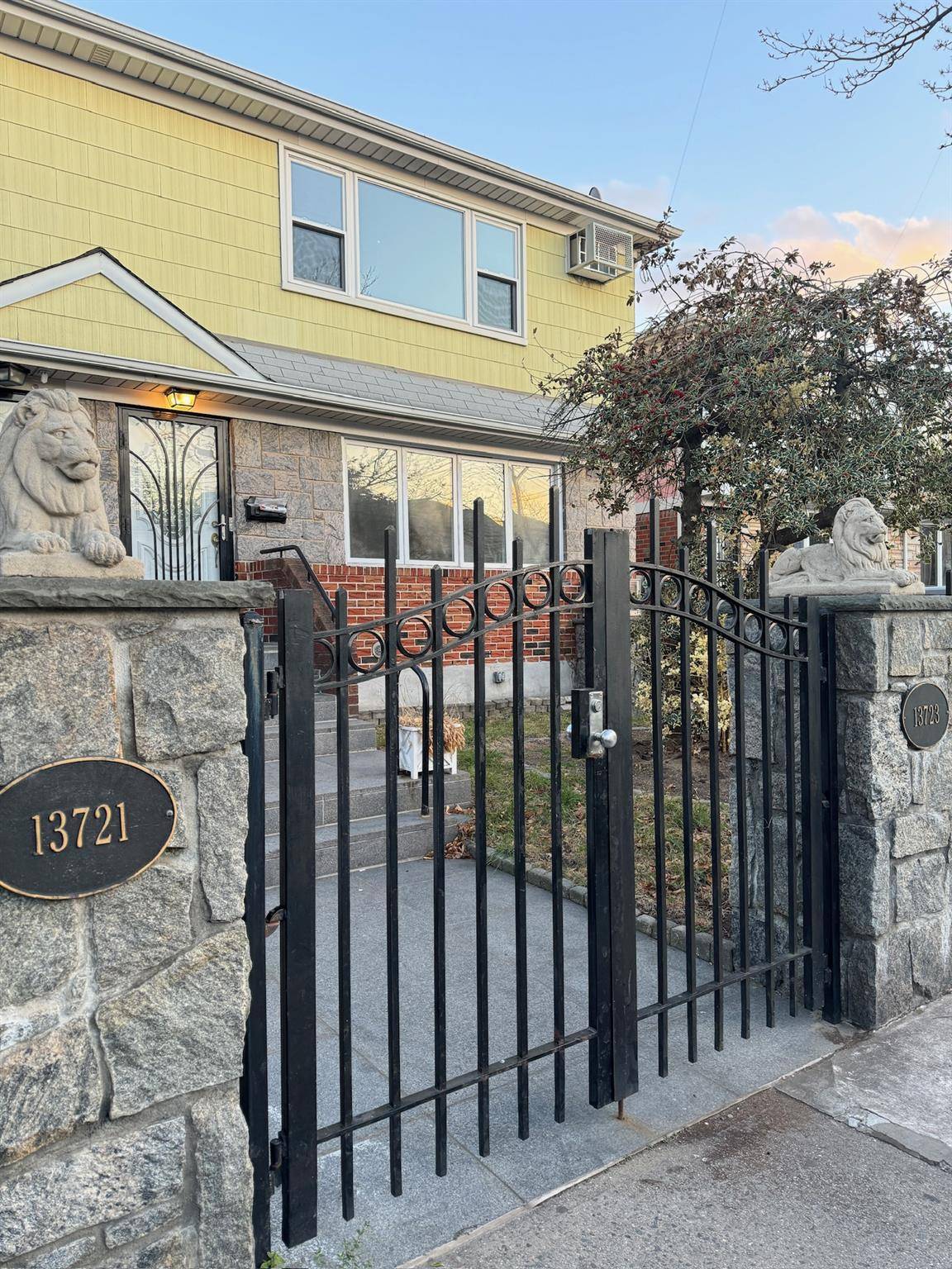 13723 Lafayette ST, South Ozone Park, NY 11417