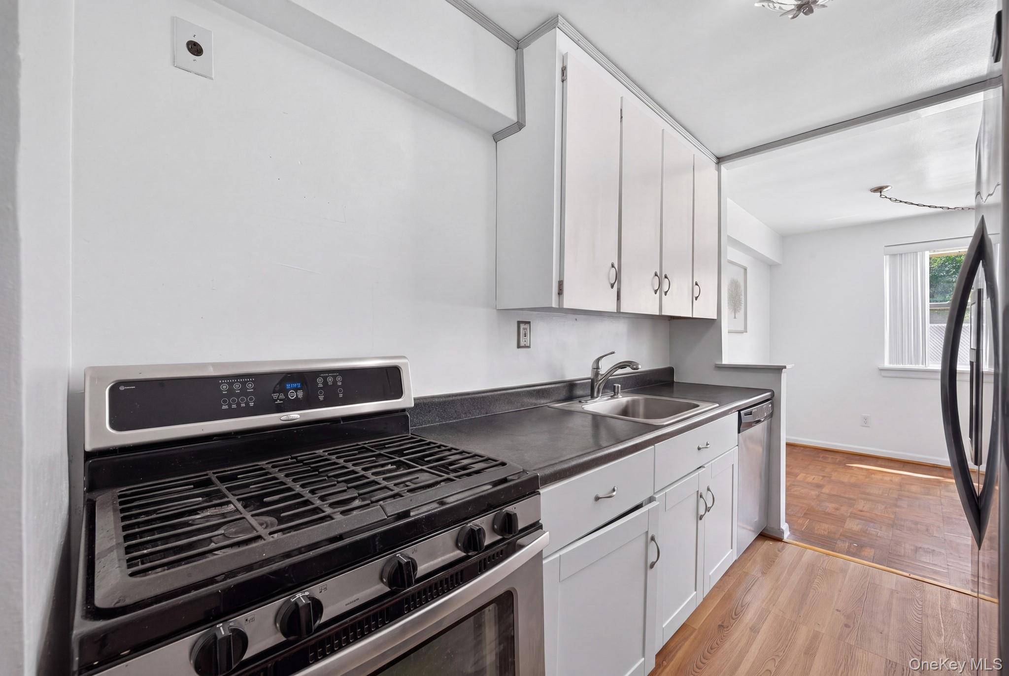 153-25 88th St #1k, Howard Beach, NY 11414