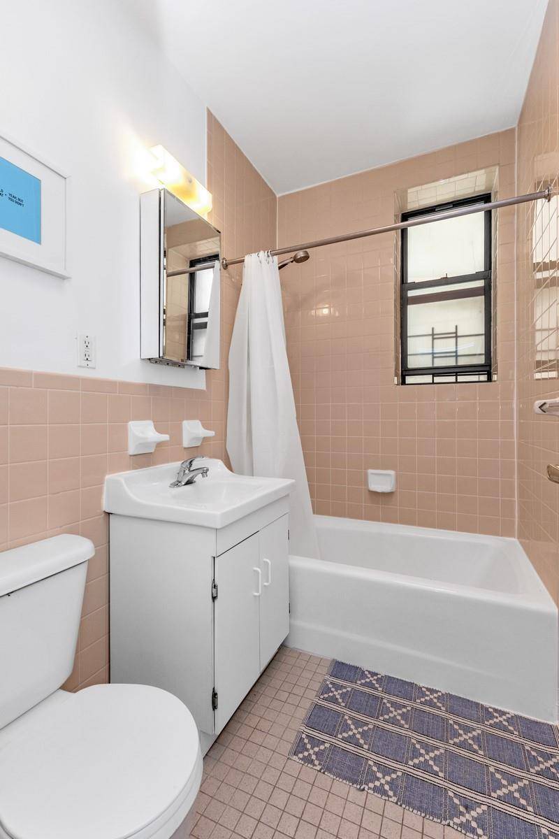 242 W 112th ST #3BC, New York (manhattan), NY 10026