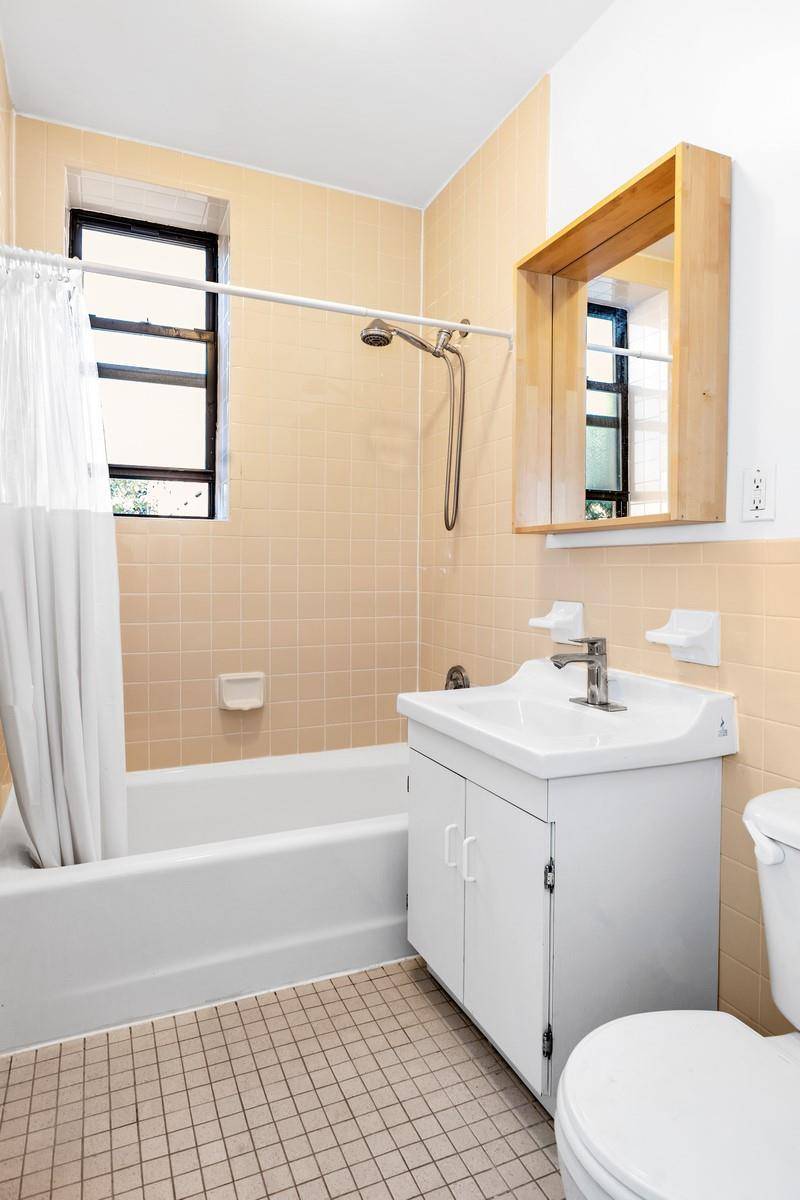 242 W 112th ST #3BC, New York (manhattan), NY 10026