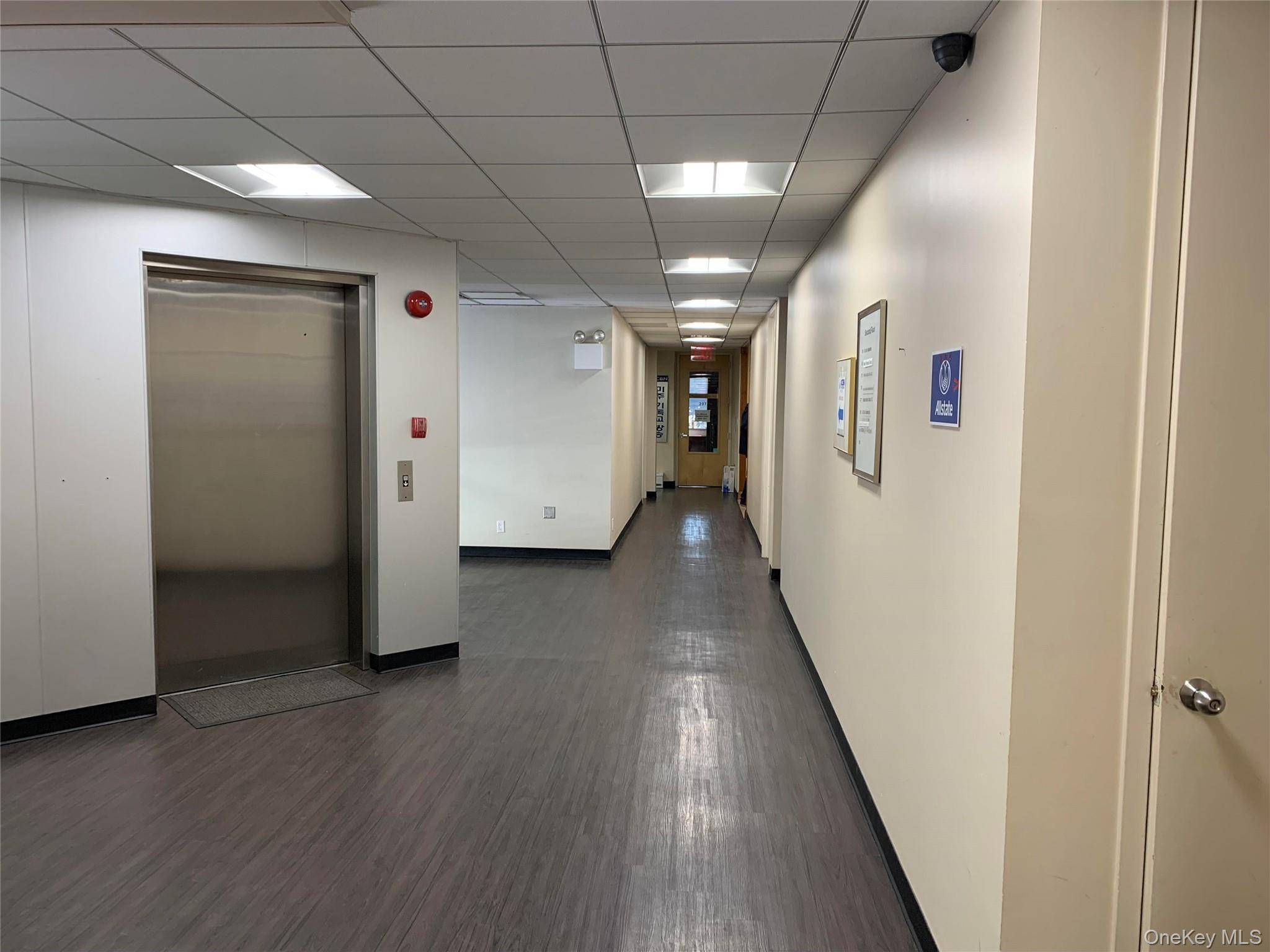 218-14 Northern BLVD, Bayside, NY 11361