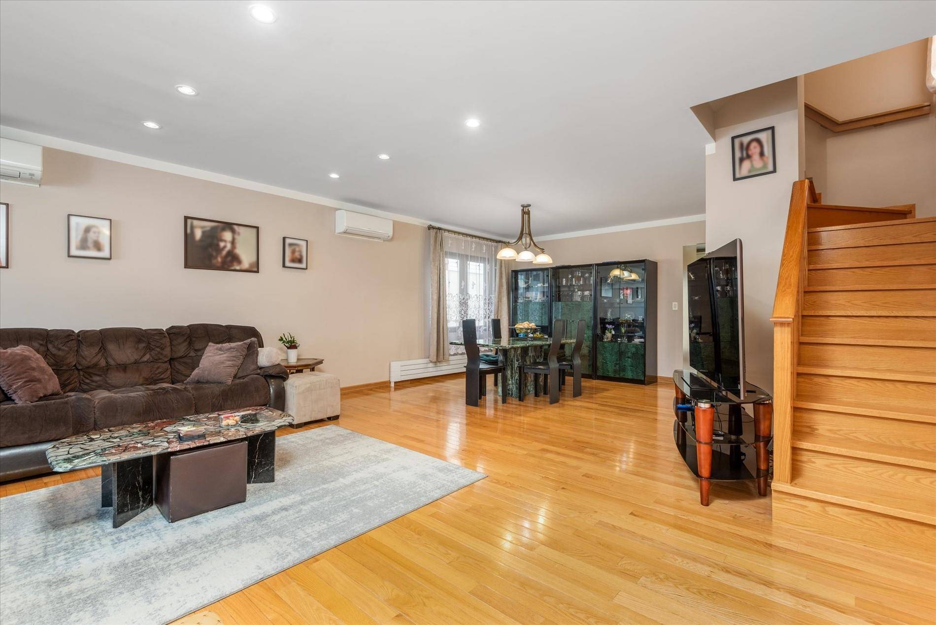 63-16 84th PL, Middle Village, NY 11379