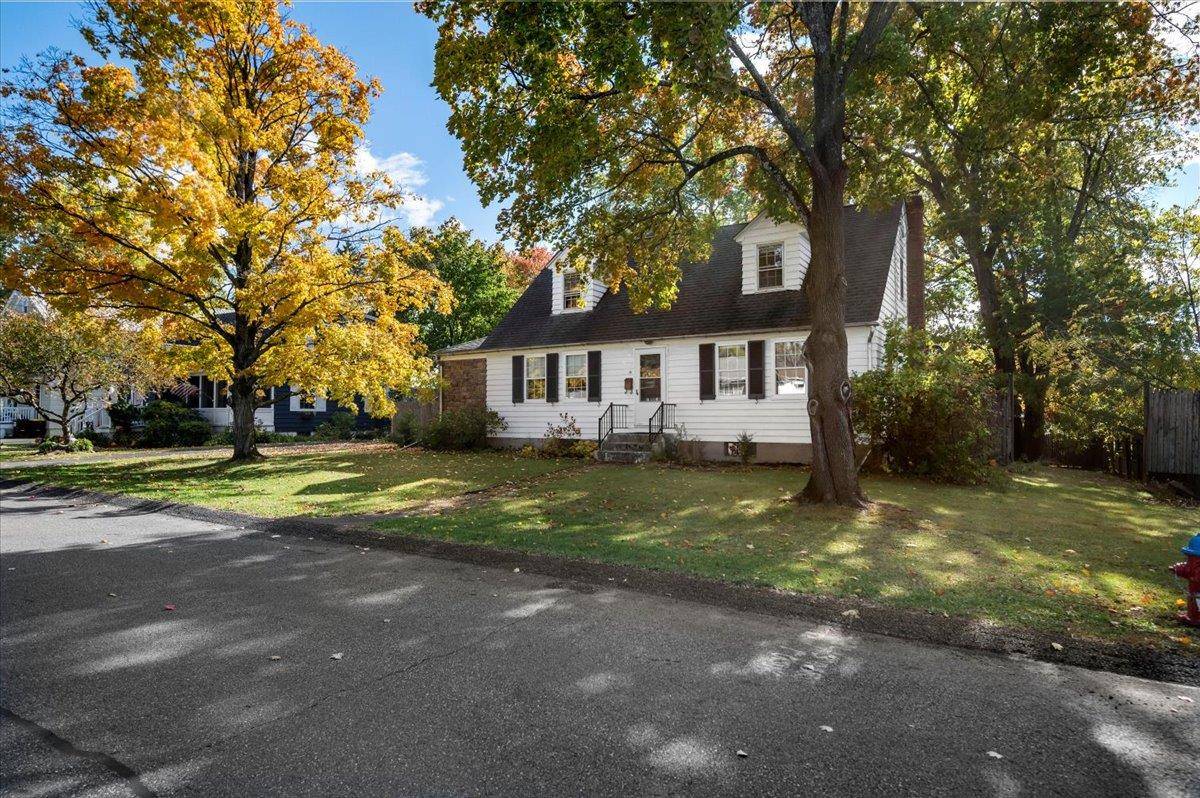 15 Charles Street, Hudson, NY 12534