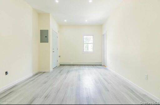 88 Taft Avenue, Staten Island, NY 10301