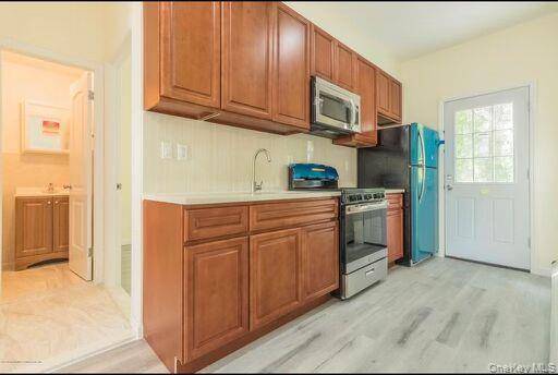 88 Taft Avenue, Staten Island, NY 10301
