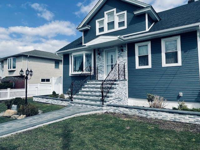 119 S Bay AVE, Freeport, NY 11520