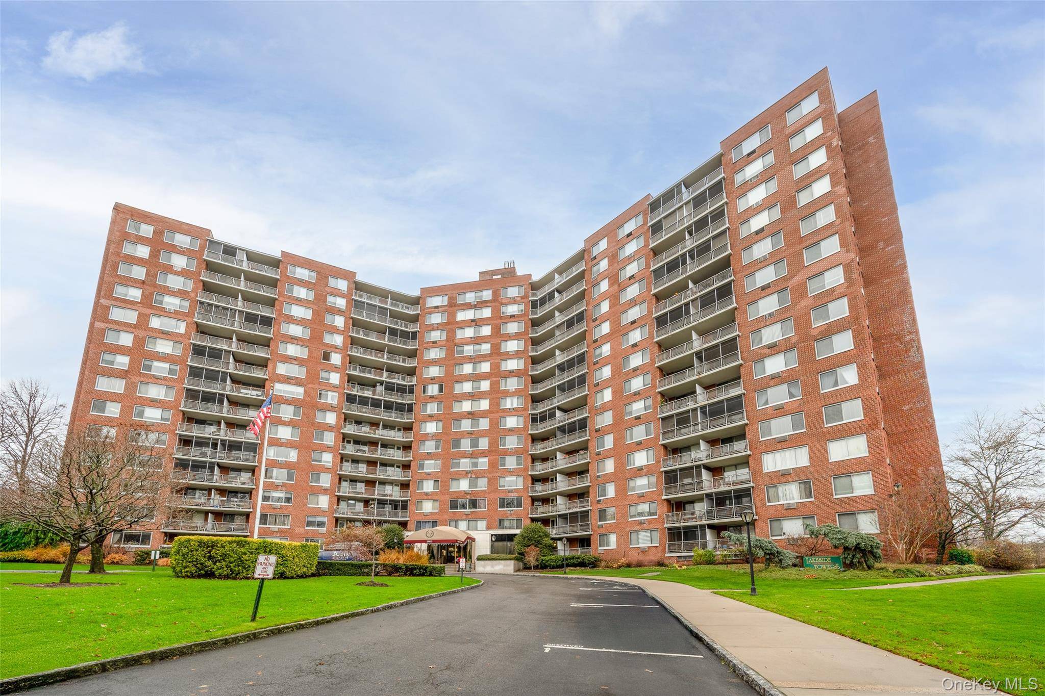 220-55 46 AVE #5R, Bayside, NY 11362