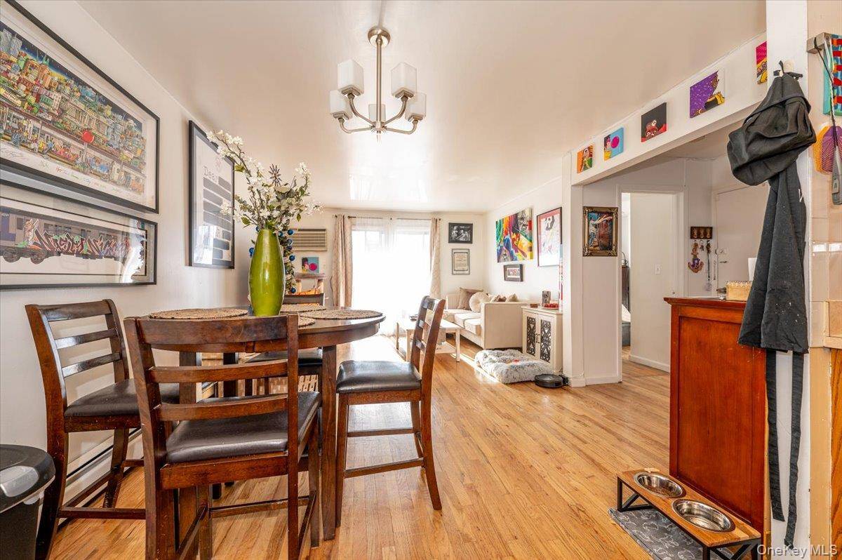 2873 Roebling AVE, Bronx, NY 10461