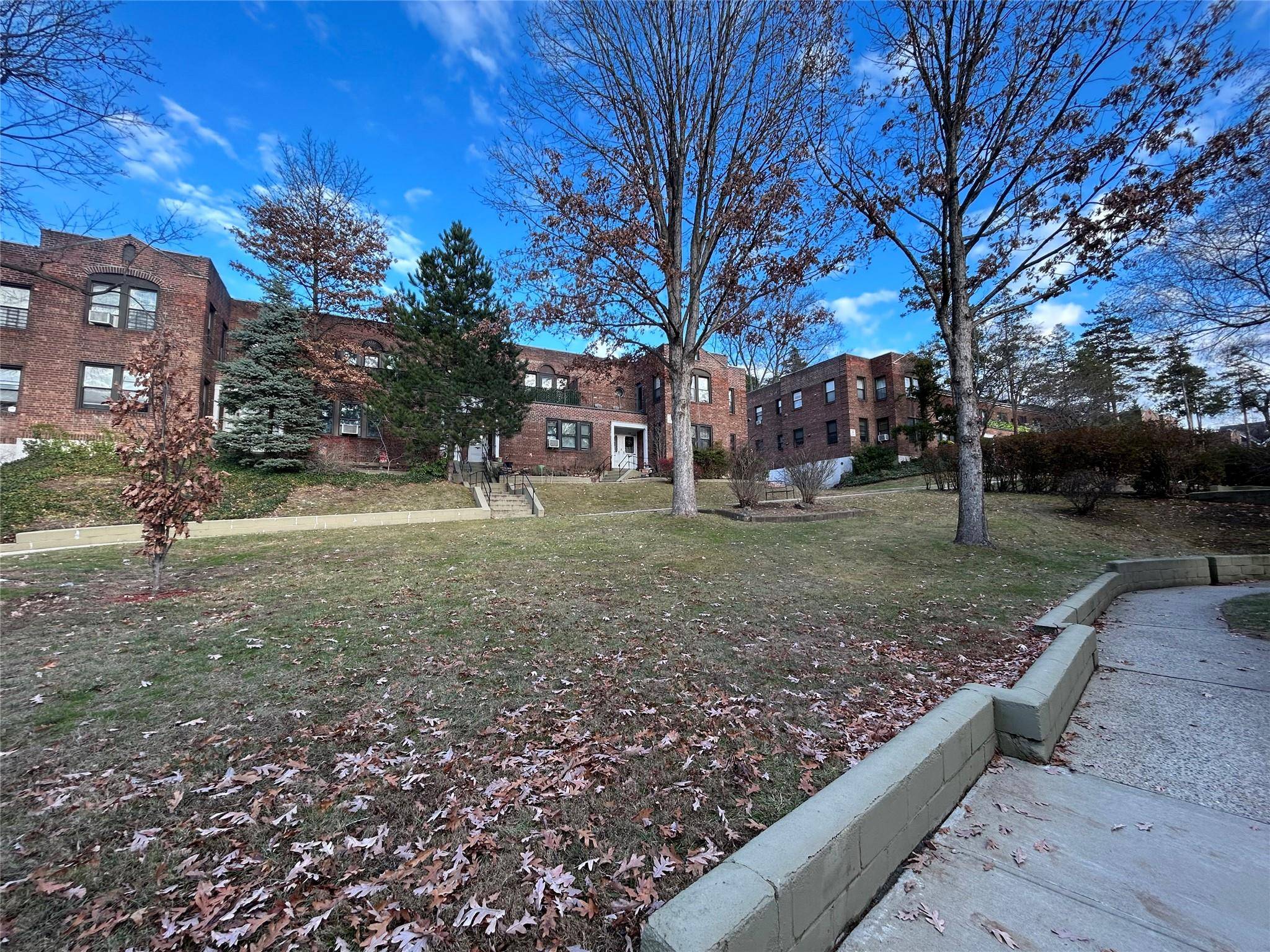 4001 Little Neck Parkway #31B, Little Neck, NY 11363