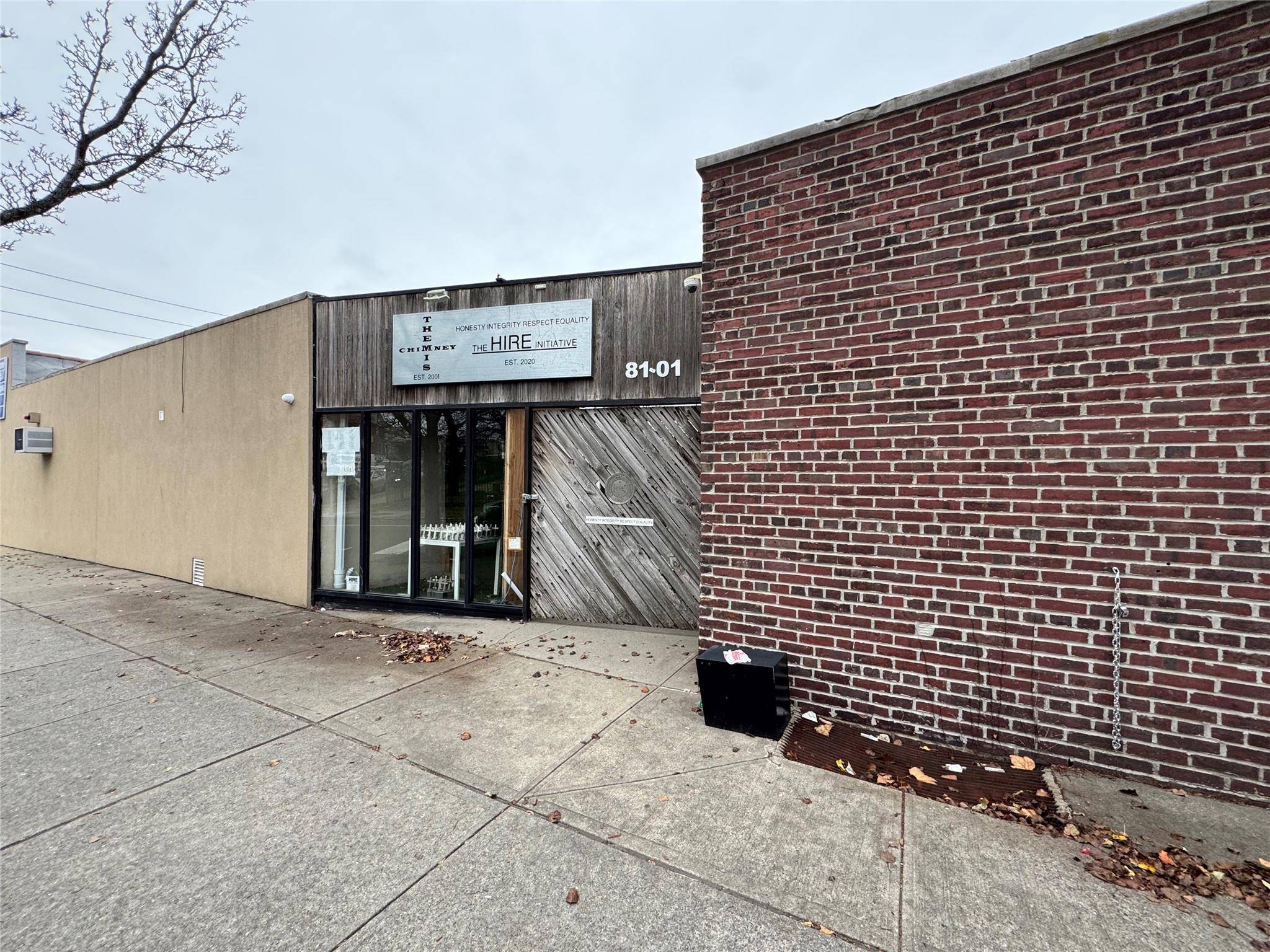81-01 Furmanville AVE, Middle Village, NY 11379