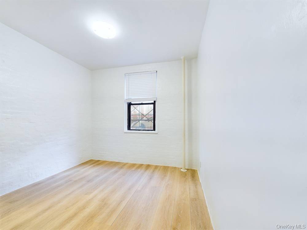 21-58 35 street #1E, Astoria, NY 11105