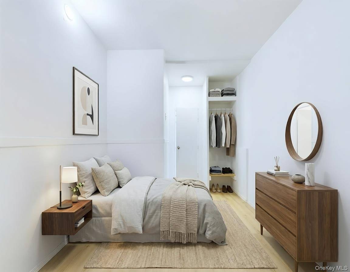21-58 35 street #1E, Astoria, NY 11105