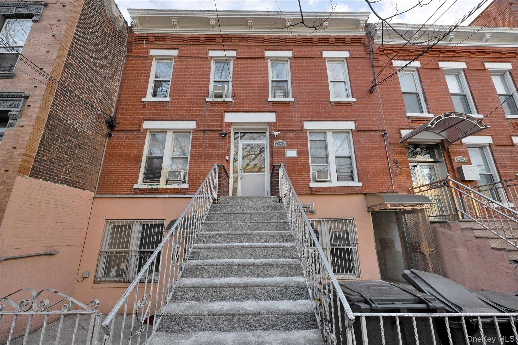 14-26 30 DR, Astoria, NY 11102