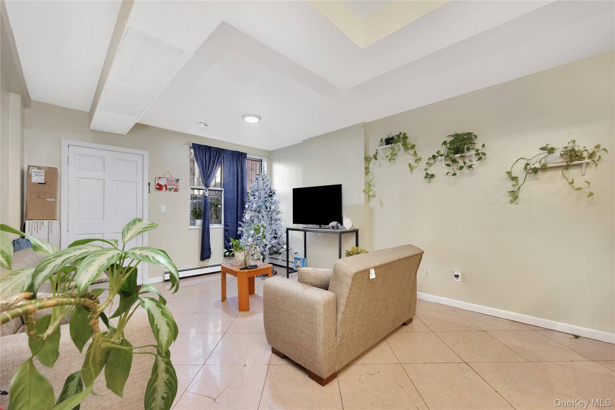 14-26 30 DR, Astoria, NY 11102
