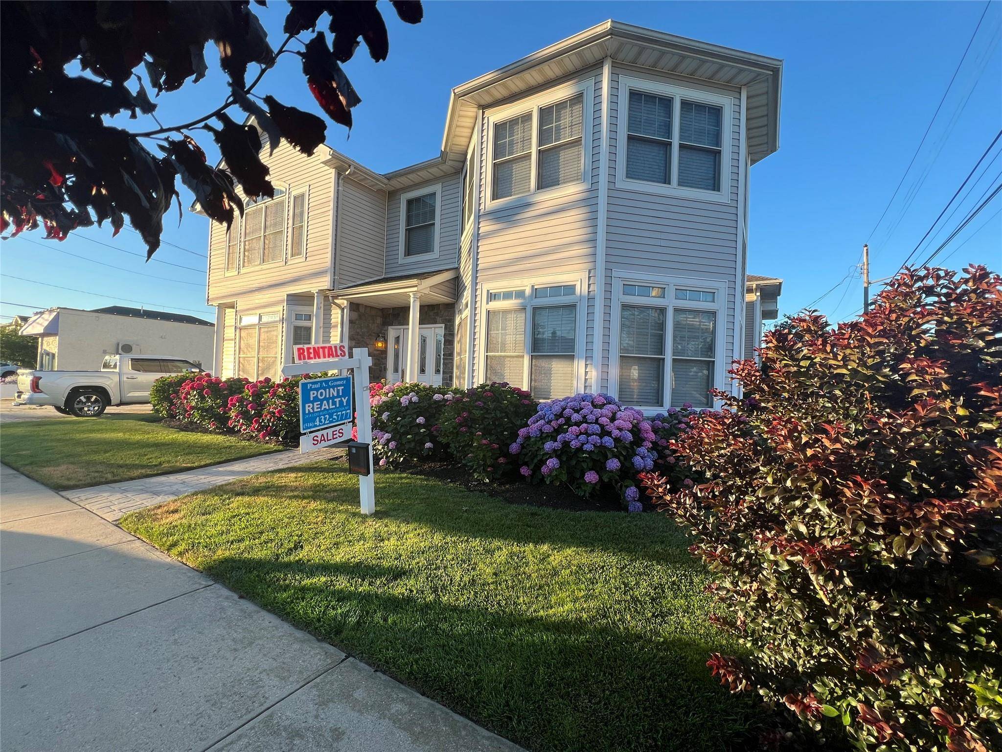 25 Lido BLVD, Point Lookout, NY 11569