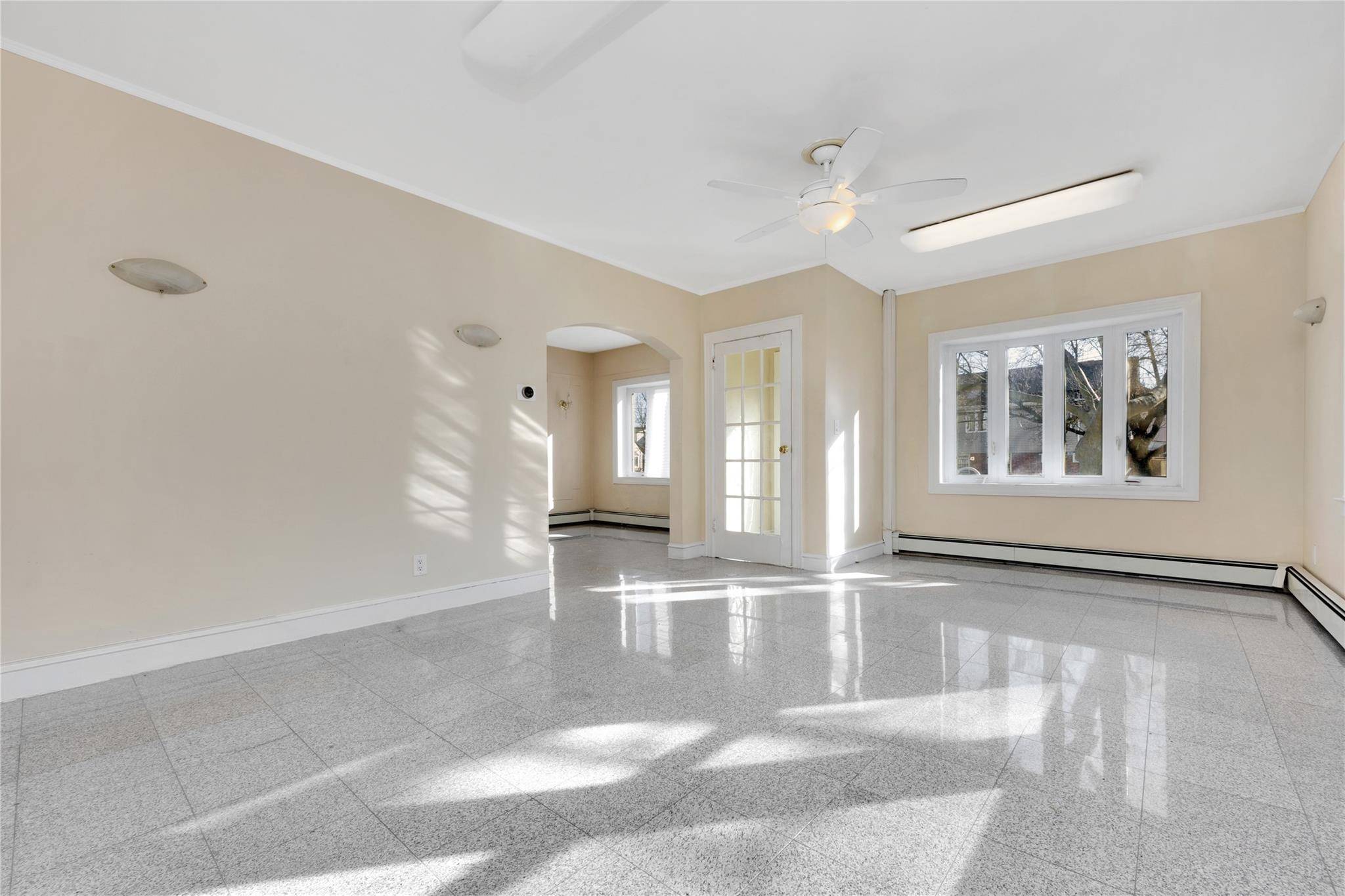 258-15 83rd AVE, Glen Oaks, NY 11004