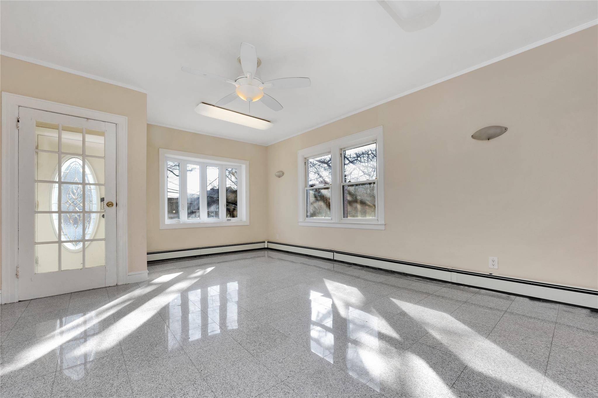 258-15 83rd AVE, Glen Oaks, NY 11004