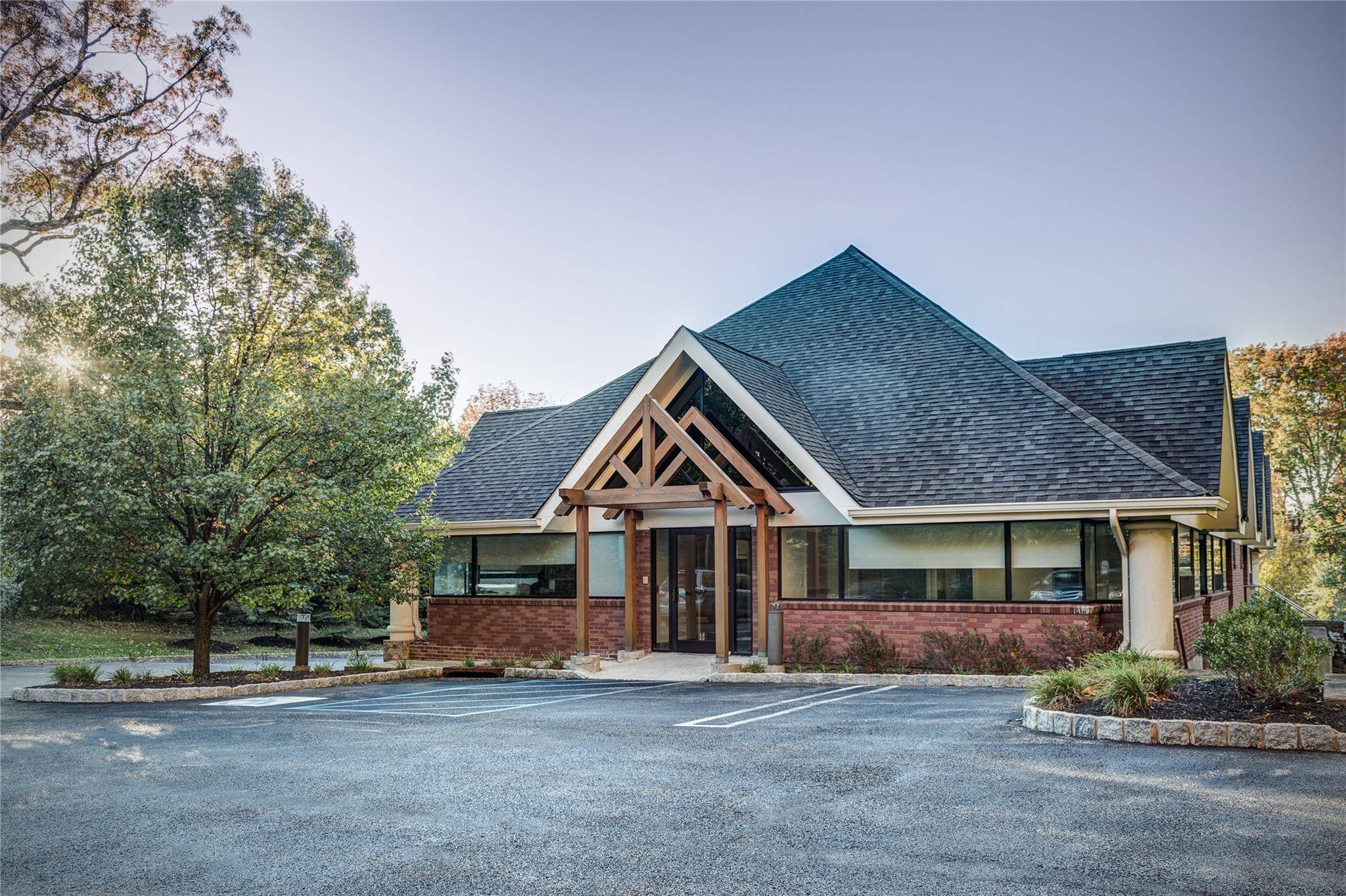 49 N Airmont RD, Suffern, NY 10901