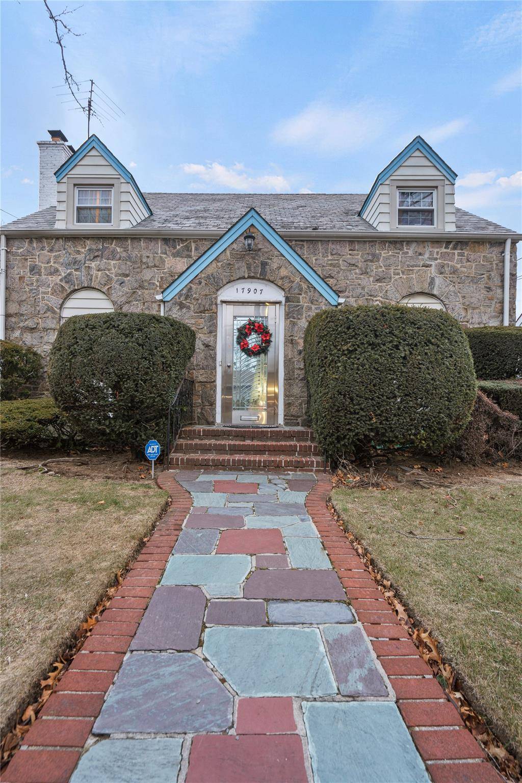 17907 Murdock AVE, Addisleigh Park, NY 11434