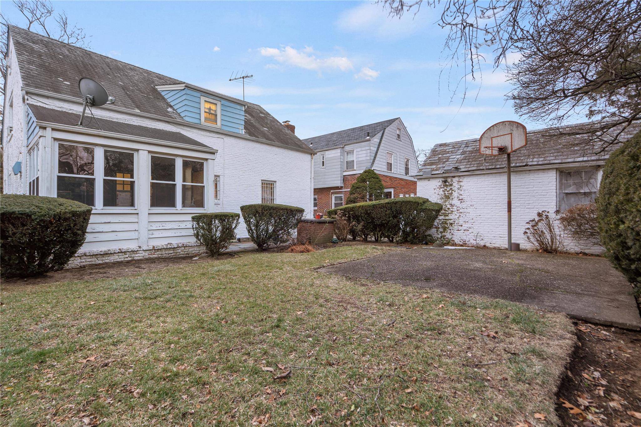 17907 Murdock AVE, Addisleigh Park, NY 11434