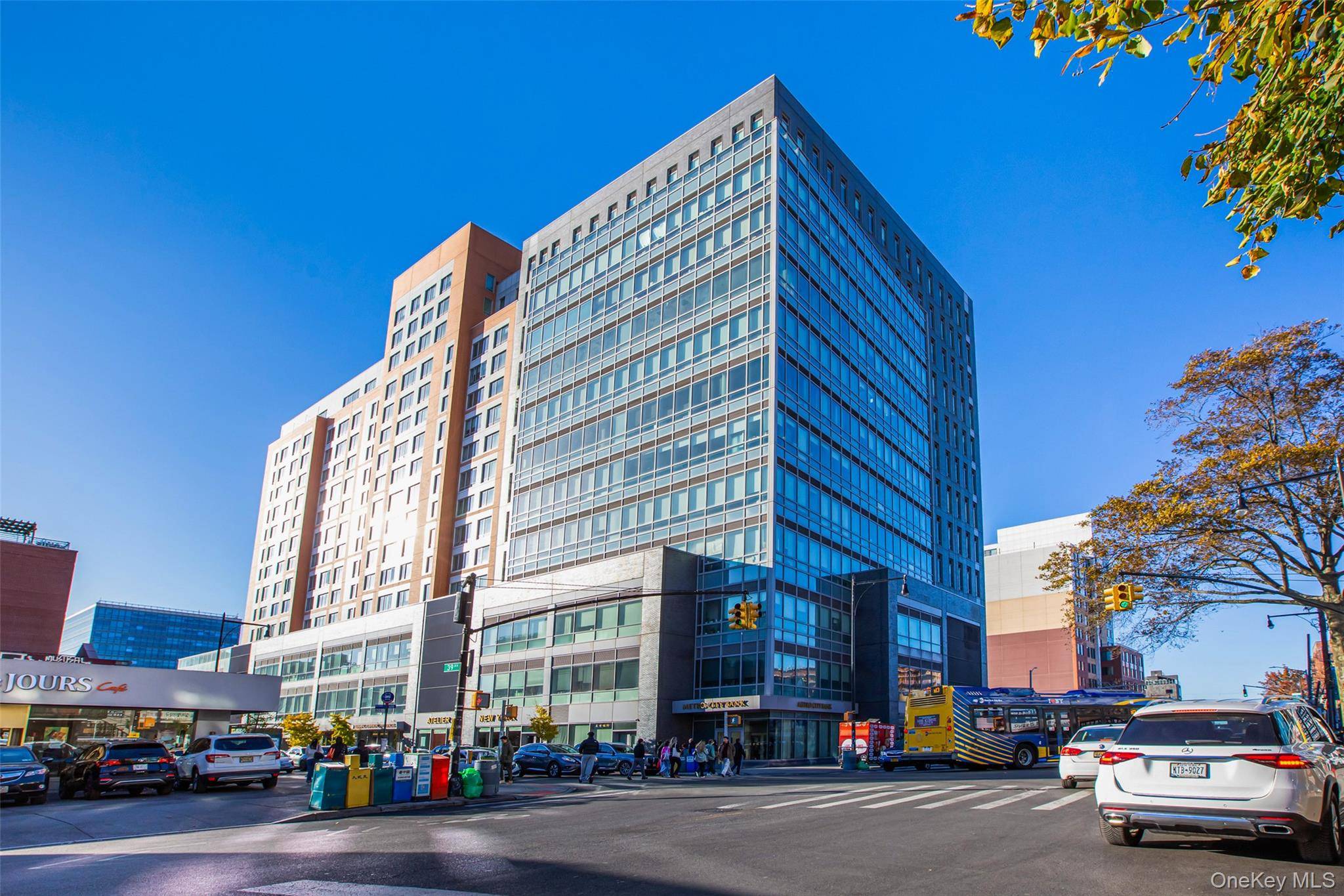 138-35 39th AVE #17H, Flushing, NY 11354