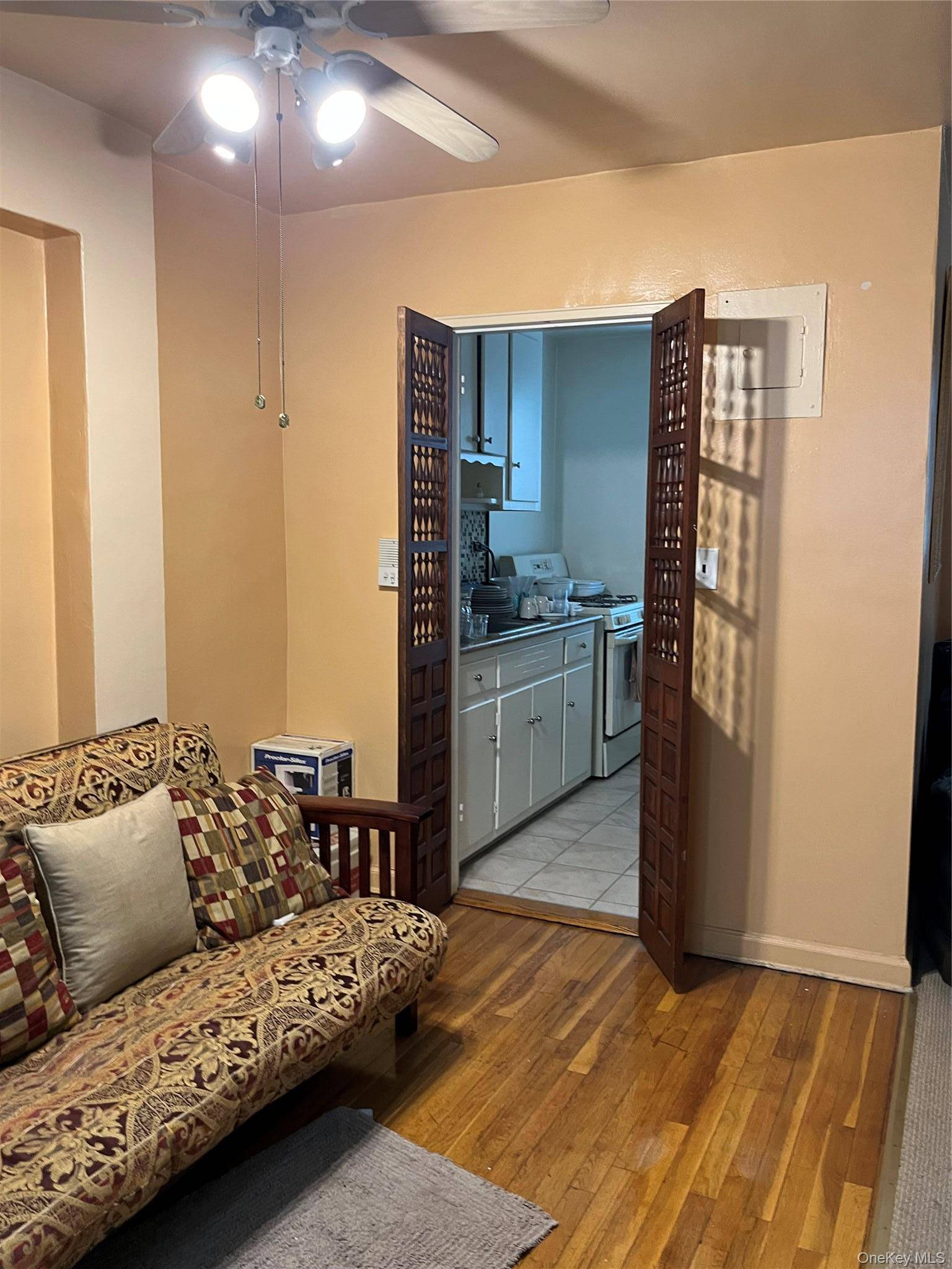 33-24 Junction Blvd #3M, Jackson Heights, NY 11372