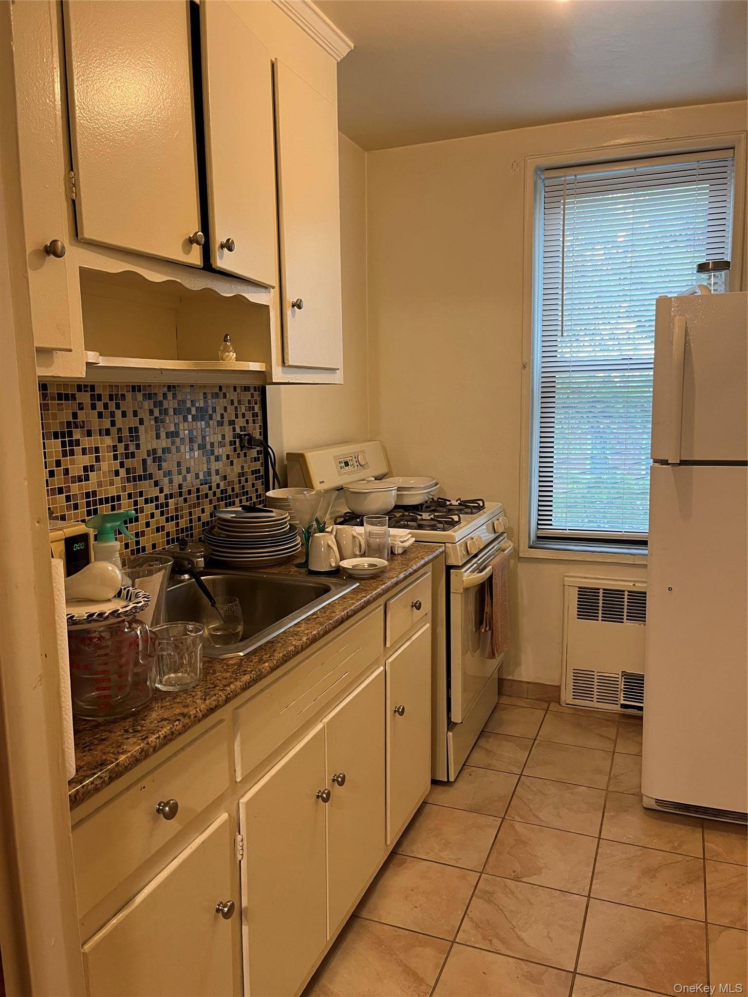 33-24 Junction Blvd #3M, Jackson Heights, NY 11372
