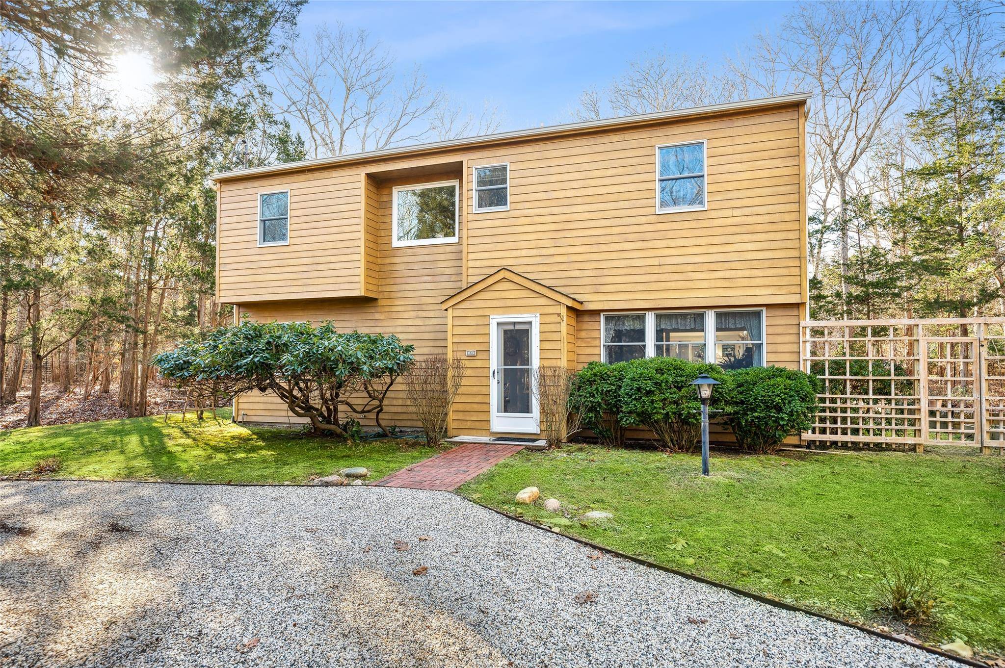 34 Underwood DR, East Hampton, NY 11937