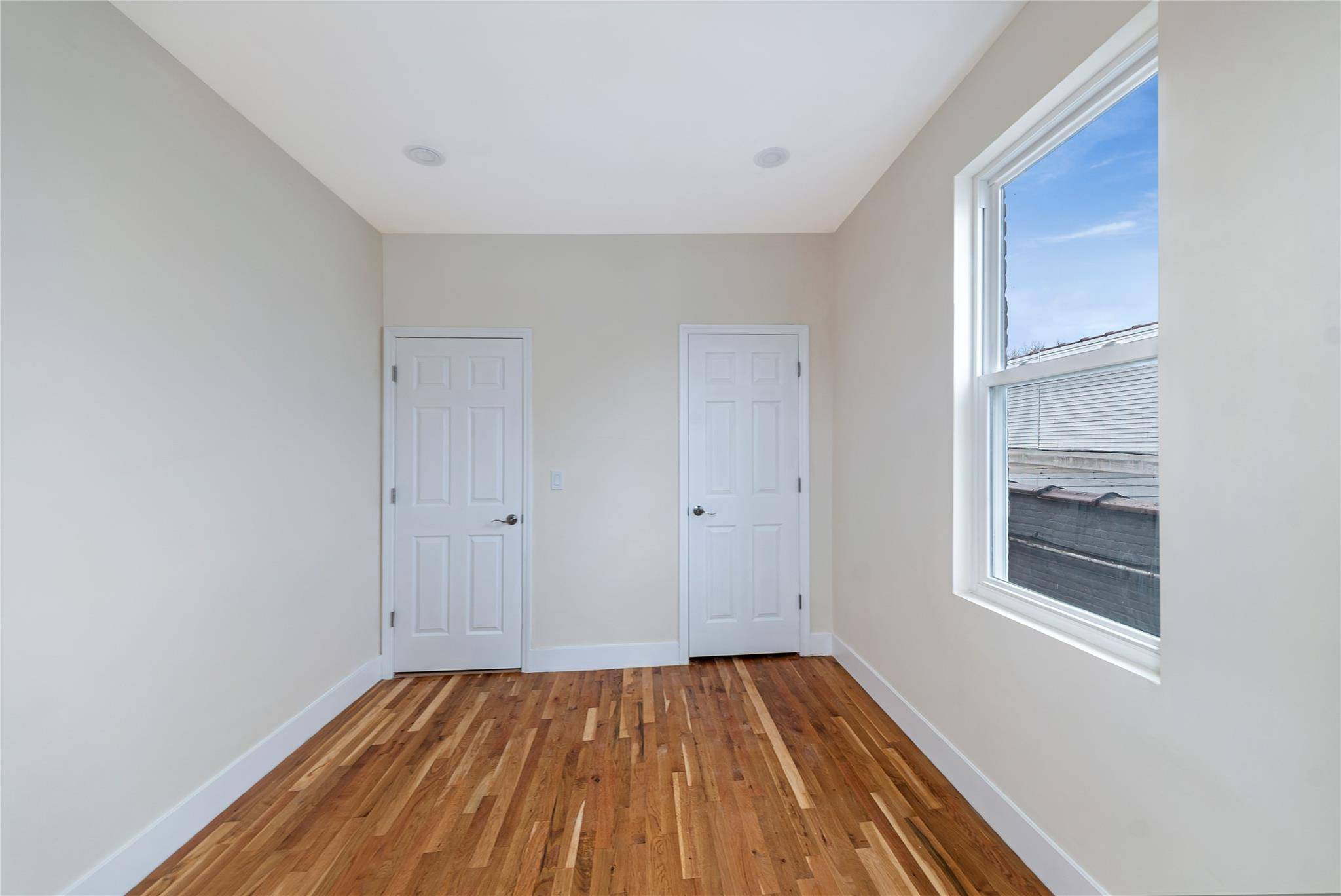 2547 Radcliff AVE, Bronx, NY 10469