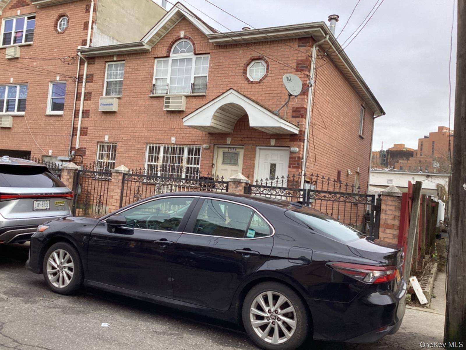 13-58 Pinson ST, Far Rockaway, NY 11691