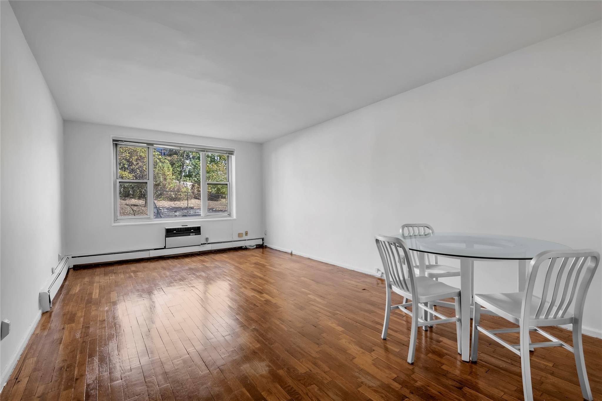 185 S. Middle Neck RD #1G, Great Neck, NY 11021