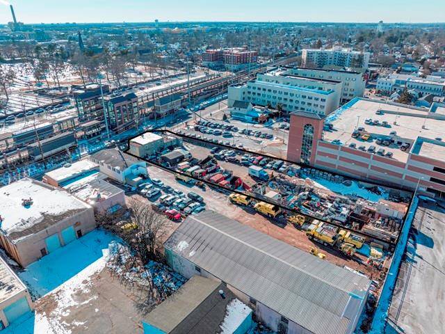 333 S Union AVE, Westbury, NY 11590