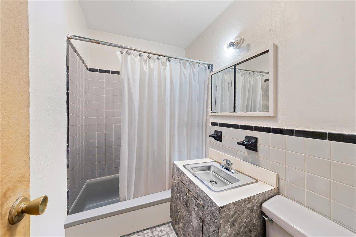 1764 Bartow AVE, Bronx, NY 10469