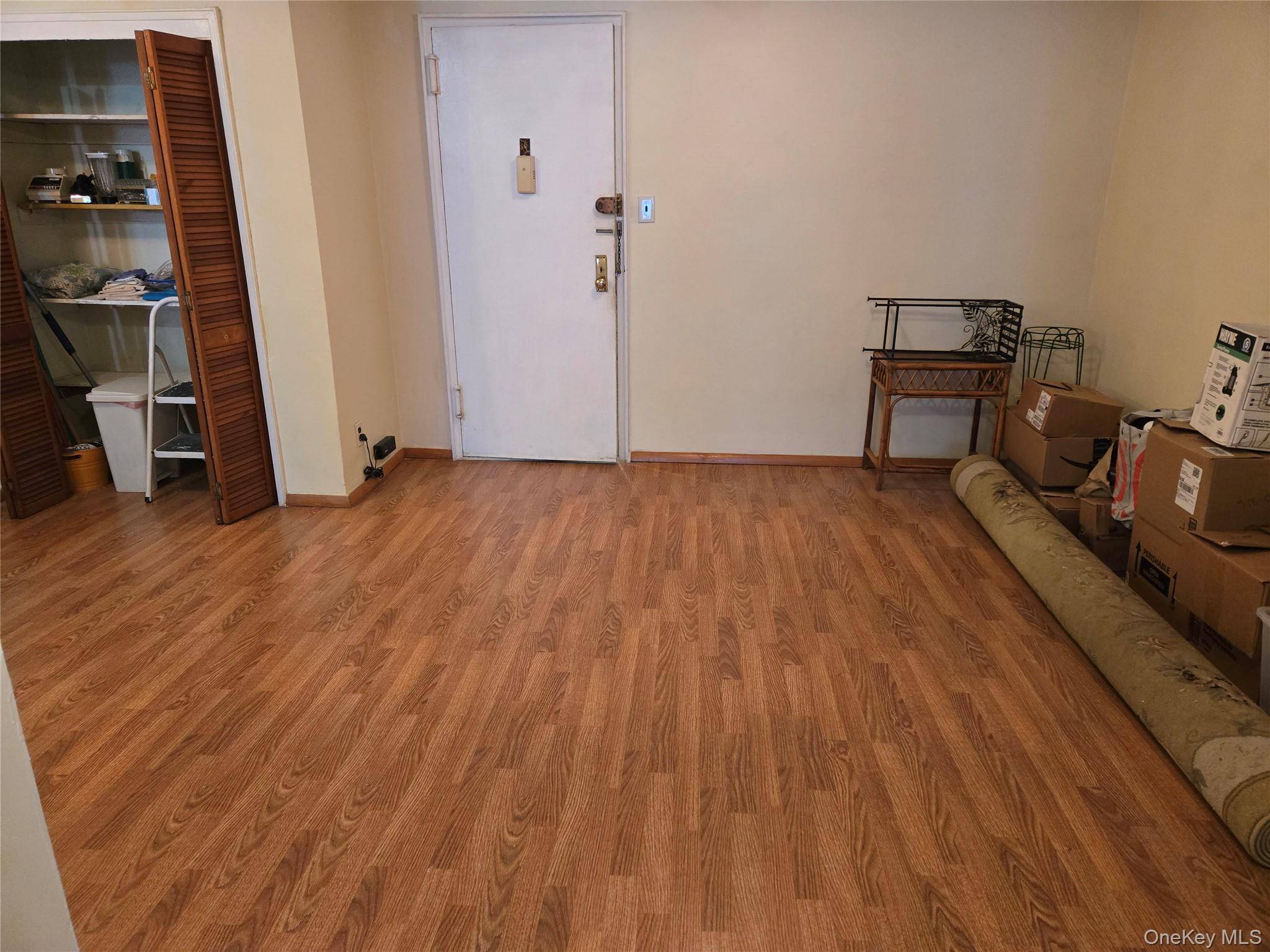 175 Archer St. #1C, Freeport, NY 11520