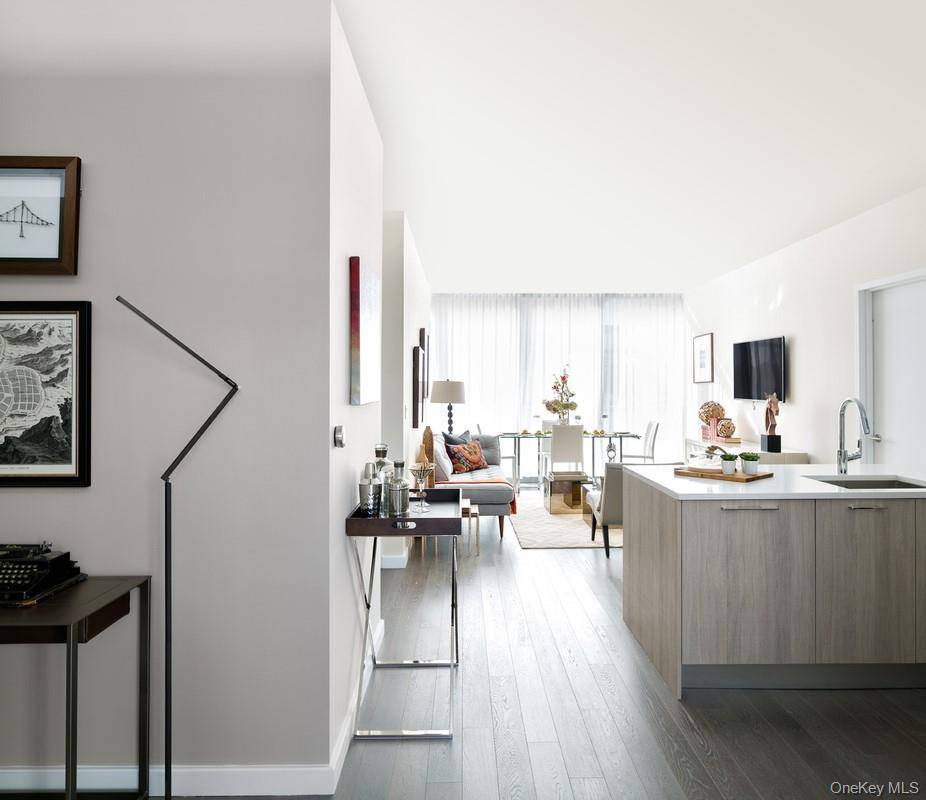 131-01 40 RD #17S, Flushing, NY 11354