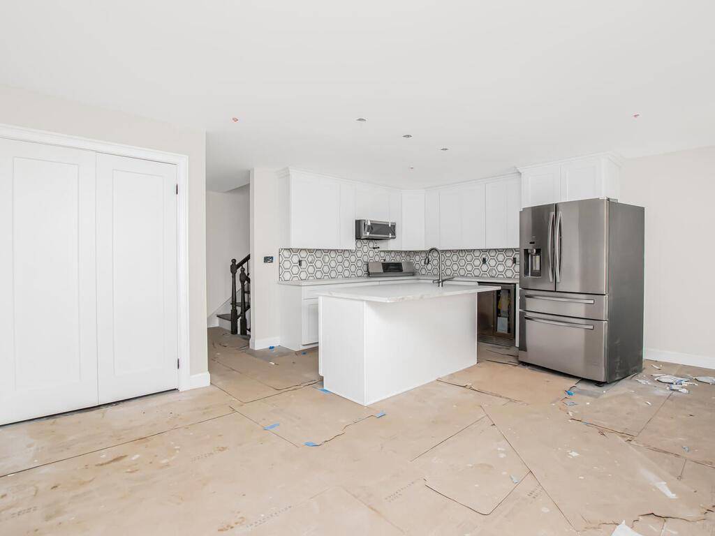 65 W 2nd ST #2, Mount Vernon, NY 10550