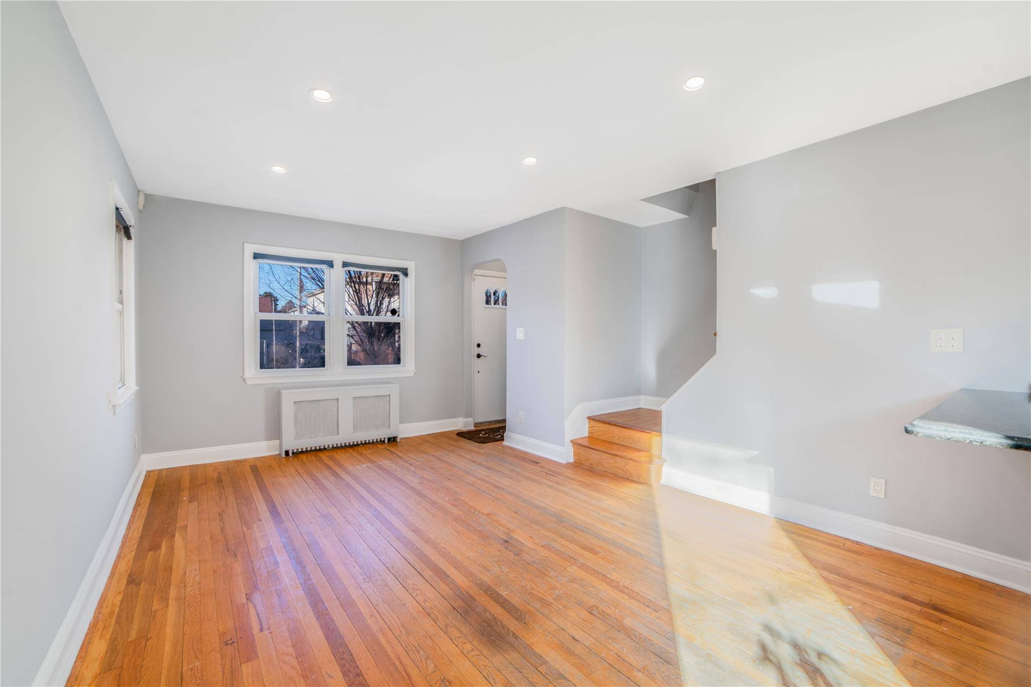 246-62 87th AVE, Bellerose, NY 11426