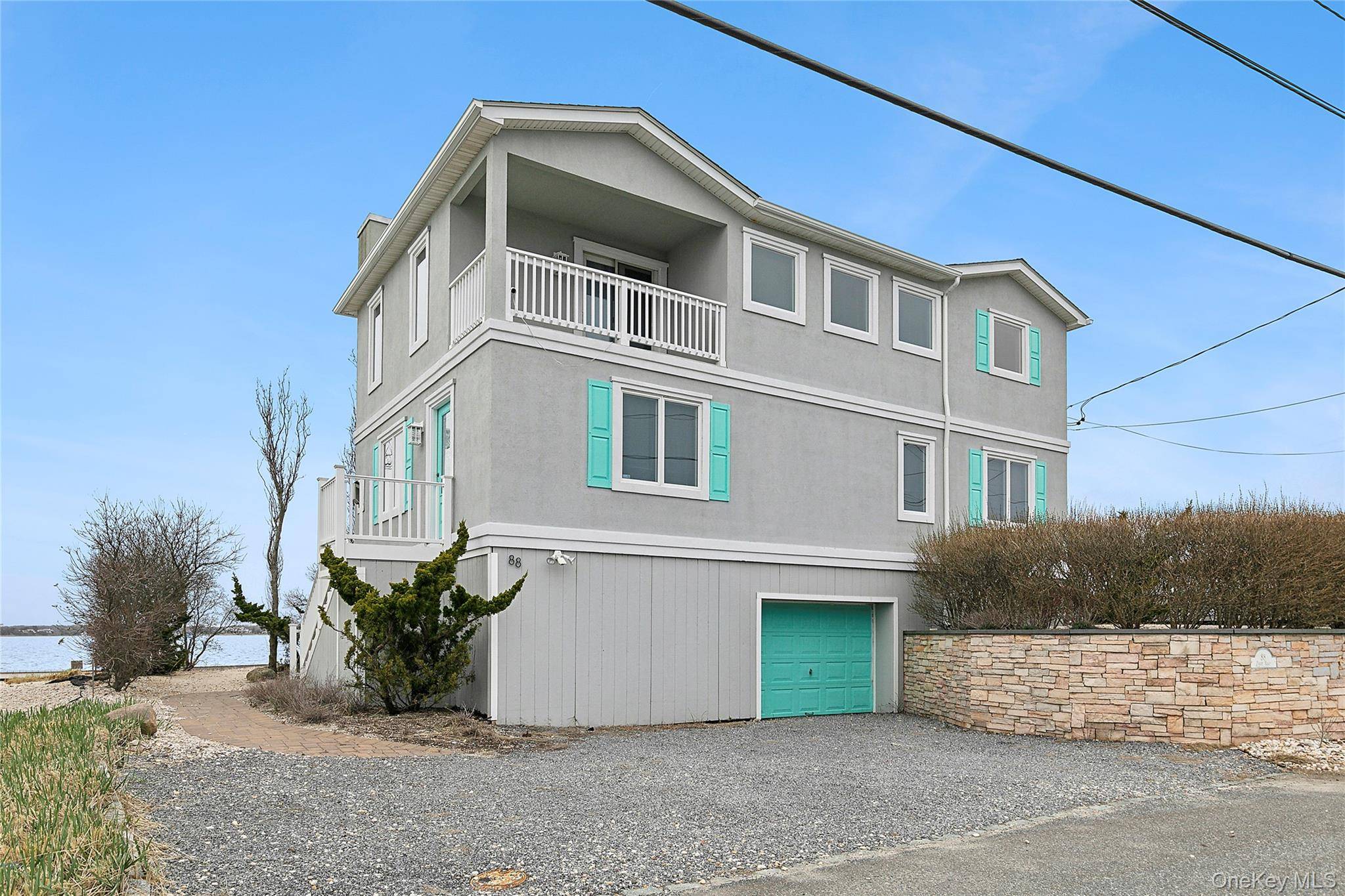 88 Point RD, Westhampton Beach, NY 11978